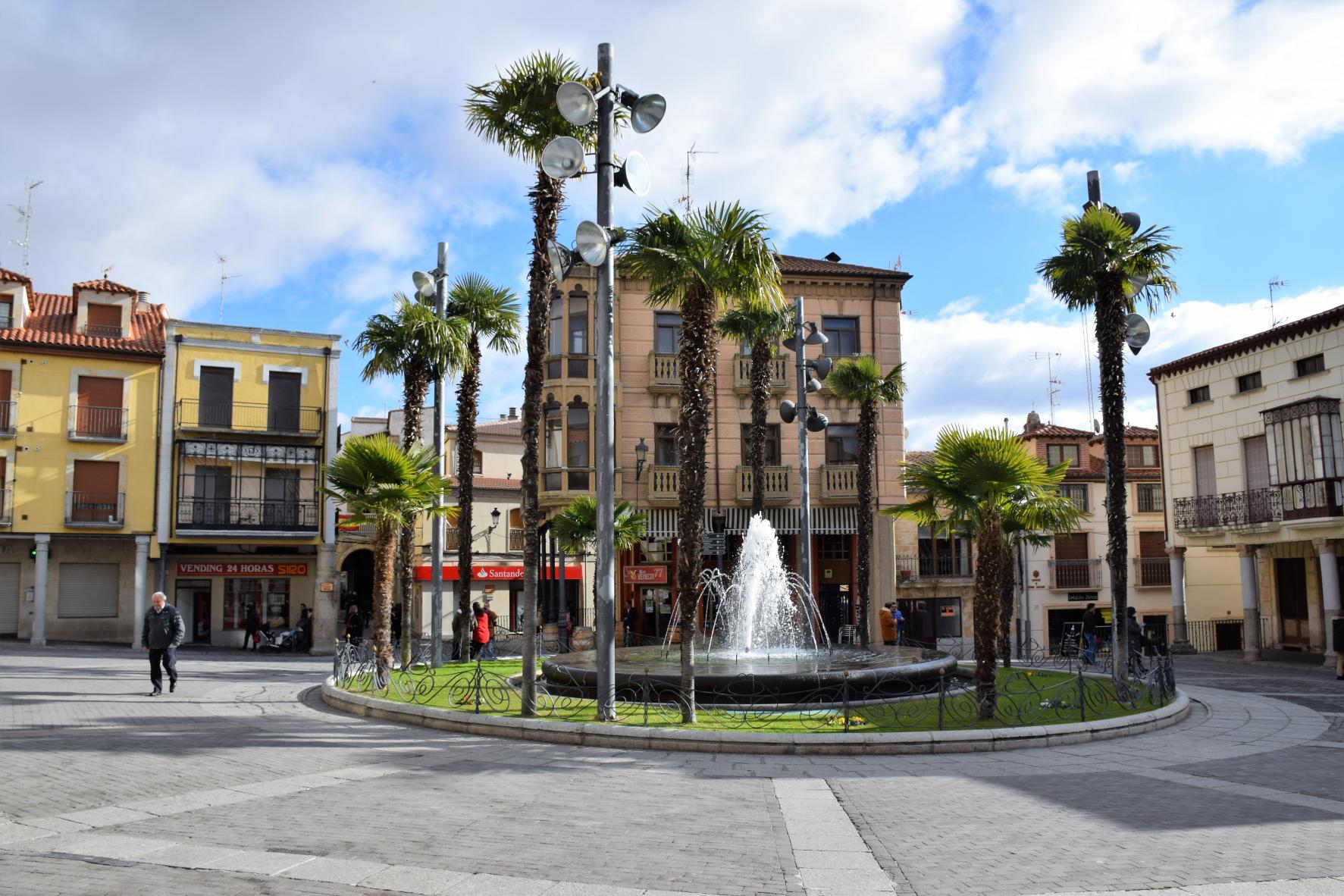 Después de visitar la ciudad de Salamanca, proponemos una visita de media jornada a la villa ducal de Alba de Tormes. Pueblo salmantino a escasos veinte kilómetros de la capital, que fue el lugar de la última morada y de enterramiento de la escritora mística y Doctora de la iglesia: Santa Teresa de Jesús. La casa ducal de Alba desempeñó un papel crucial en dicha villa , no en vano, la torre de la Armería del Castillo del Gran Duque de Alba, nos recuerda la huella de esta noble familia en esta villa y en la historia de España.