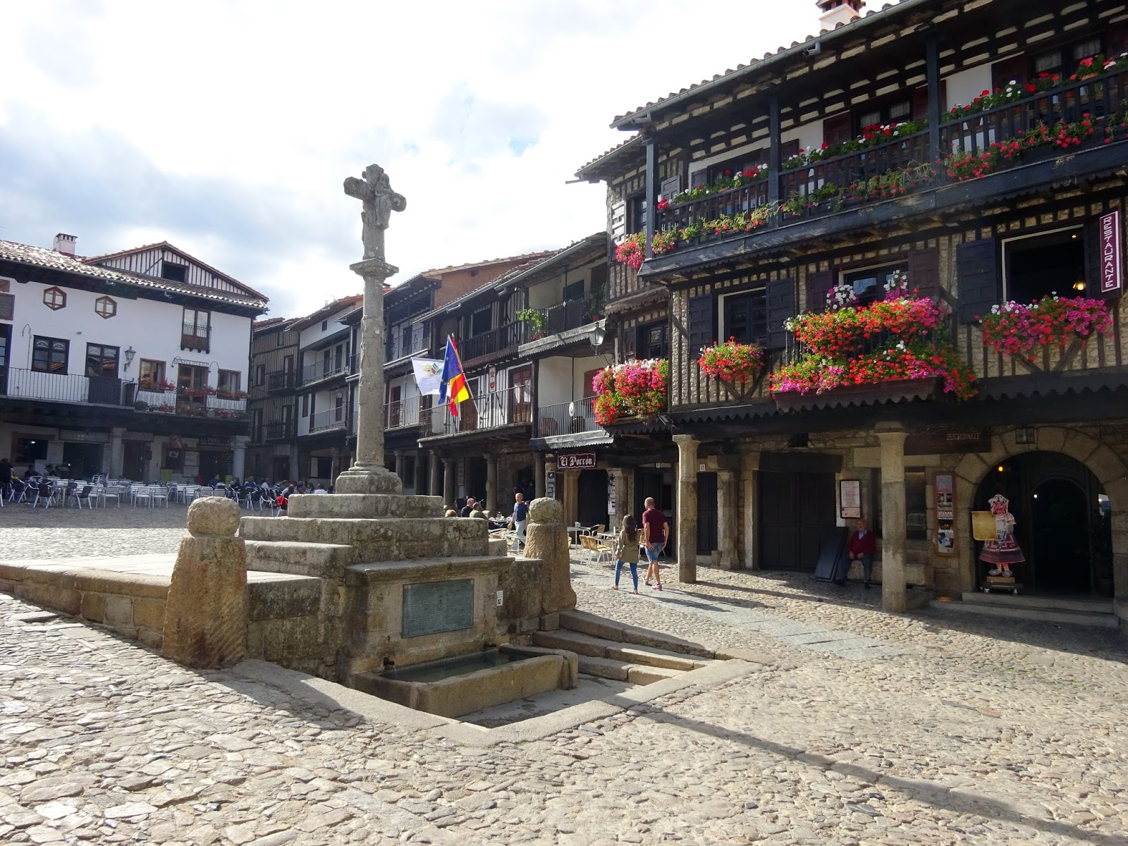 PEÑA DE FRANCIA, LA ALBERCA Y CIUDAD RODRIGO (día completo)